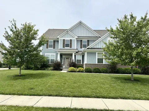 8752 Windpointe Pass, Zionsville, IN 46077
