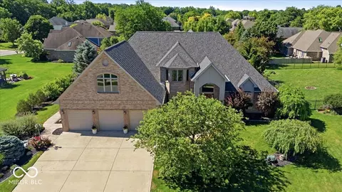 1918 Thistle Ct, Avon, IN 46123