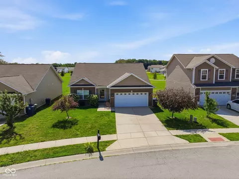 6124 Emerald Commons Dr, Indianapolis, IN 46221