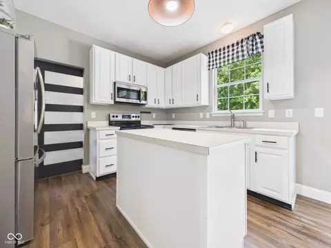 Kitchen - 6342 S Cabriolet Way, Pendleton, IN 46064 photo 1 of 2