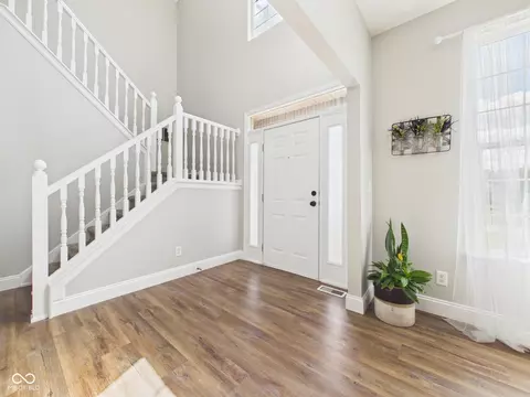 Entry Way - 6342 S Cabriolet Way, Pendleton, IN 46064 photo 2 of 4