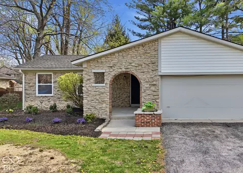 2204 Walnut Way, Noblesville, IN 46062
