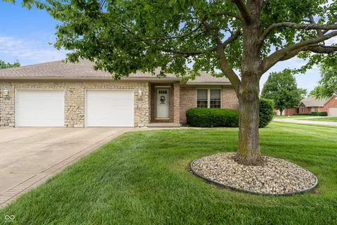 5156 Memphis Ct, Columbus, IN 47203