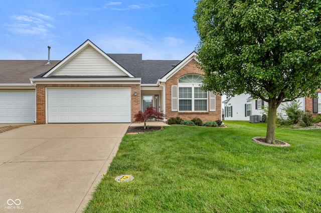 1366 Hamilton Dr, Greenwood, IN 46143