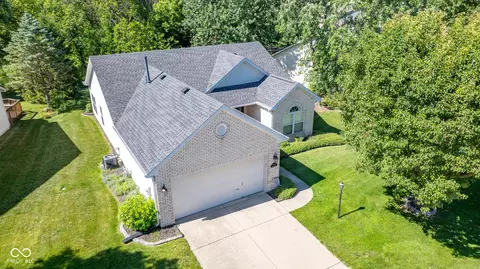 5844 Arrowleaf Ln, Carmel, IN 46033