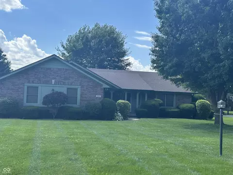 810 N Bluff Rd, Greenwood, IN 46142