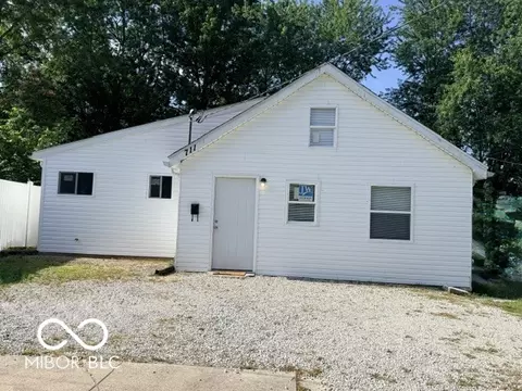 711 W Jackson St, Seymour, IN 47274