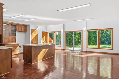 Living - 4200 N County Road 1000 E, Hope, IN 47246 photo 5 of 10