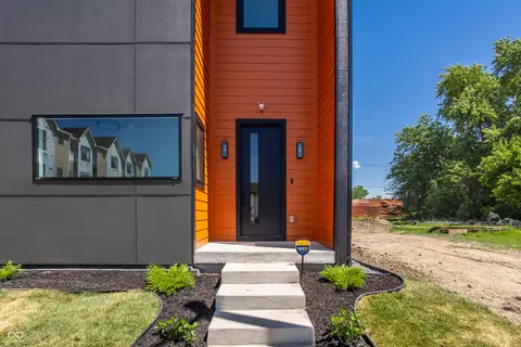 1344 Deloss St, Indianapolis, IN 46203