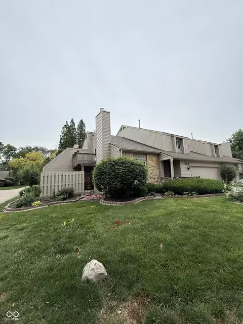 558 Conner Creek Dr, Fishers, IN 46038