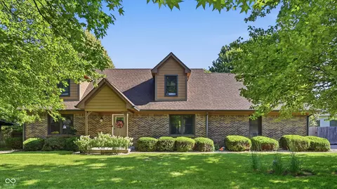 7608 W Mockingbird Ct, Fairland, IN 46126