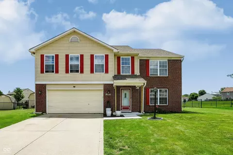 9625 Treyburn Lakes Dr, Indianapolis, IN 46239