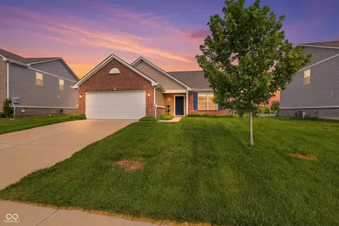 571 Freedom Dr, Pittsboro, IN 46167