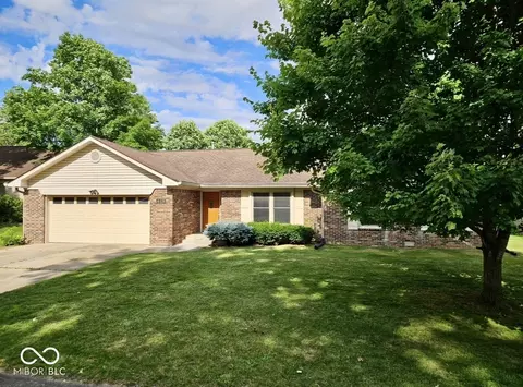 479 Raintree Dr, Danville, IN 46122