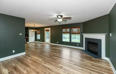 Living - 9698 W Lantern Ln, Pendleton, IN 46064 photo 1 of 4