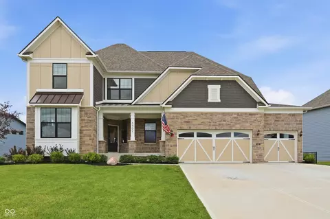 5402 Peachtree Rd, Zionsville, IN 46077