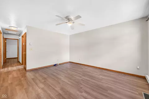 Living - 2231 Mapleton Ct, Columbus, IN 47201 photo 1 of 3