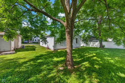Exterior - 2231 Mapleton Ct, Columbus, IN 47201 photo 9 of 9