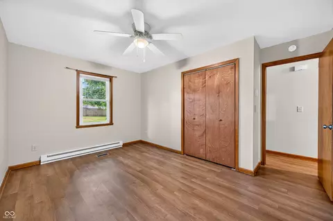 Bedroom - 2231 Mapleton Ct, Columbus, IN 47201 photo 2 of 6