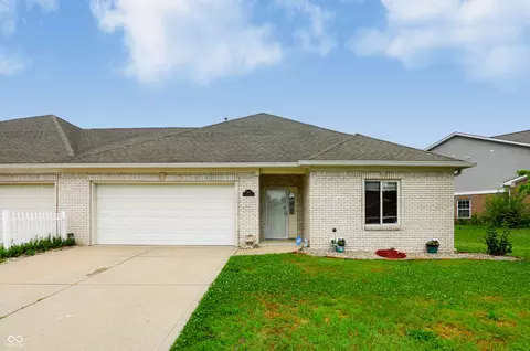 848 Hildebrand Dr, Indianapolis, IN 46217