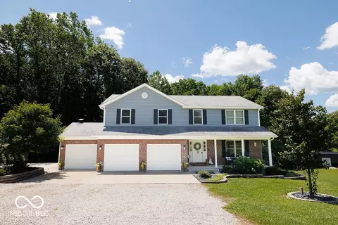 1162 W Thornridge Way, Spencer, IN 47460