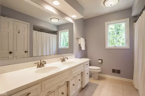 Bath - 3644 E Carmel Dr, Carmel, IN 46033 photo 3 of 4