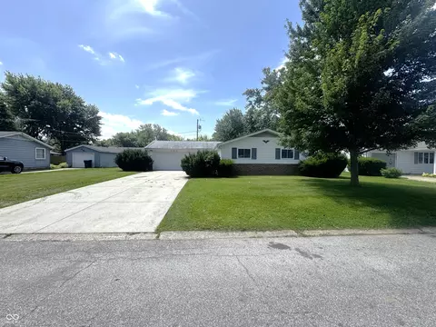 907 North Dr, Crawfordsville, IN 47933