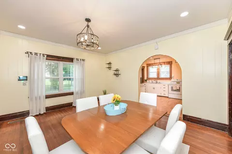 Dining - 669 E 350 N, Windfall, IN 46076 photo 3 of 4