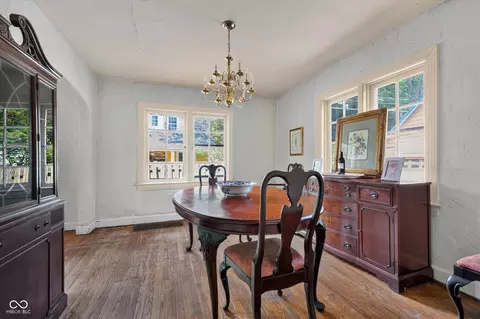 Dining - 336 E 60th St, Indianapolis, IN 46220 photo 2 of 3