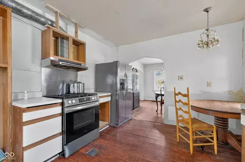 Kitchen - 336 E 60th St, Indianapolis, IN 46220 photo 3 of 5