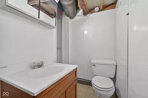 Bath - 336 E 60th St, Indianapolis, IN 46220 photo 4 of 4