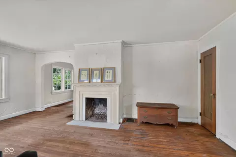 Living - 336 E 60th St, Indianapolis, IN 46220 photo 1 of 6
