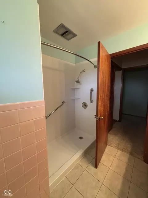 Bath - 1018 S 875 E, Dunkirk, IN 47336 photo 1 of 1