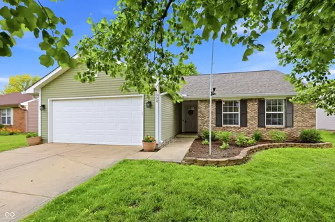 1004 Matterhorn Dr, Lebanon, IN 46052