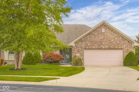 5029 Anna Maria Dr, Columbus, IN 47203