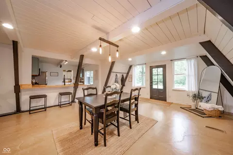 Dining - 7042 E 1000 N, Pendleton, IN 46064 photo 2 of 2