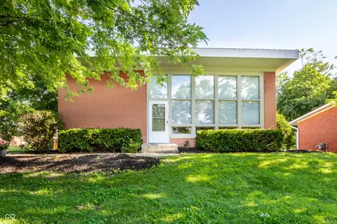 307 W Roosevelt Dr, Greenfield, IN 46140