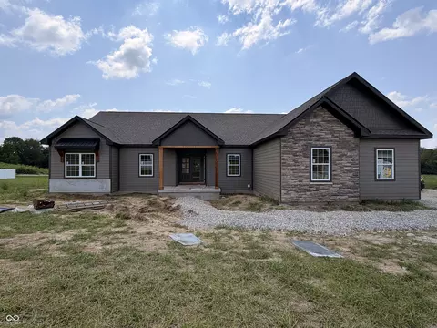 5 Pine Hills Ct, Crawfordsville, IN 47933