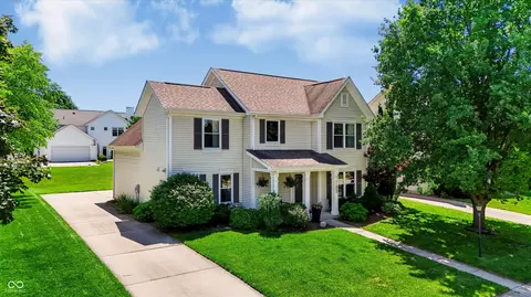 11499 Feather Rock Ct, Fishers, IN 46037