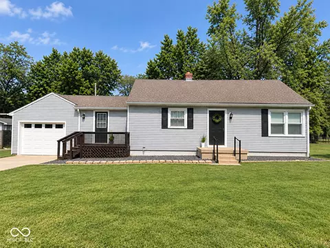 400 Orchard Ln, Greenwood, IN 46142