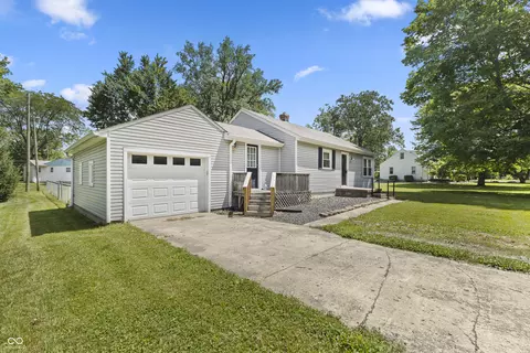 400 Orchard Ln, Greenwood, IN 46142