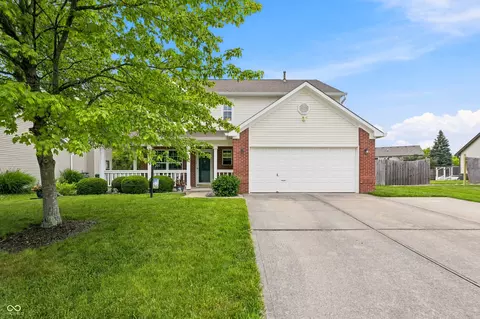 205 Easton Point Way, Greenwood, IN 46142