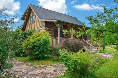 9601 Buffalo Pike, Freetown, IN 47235