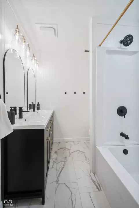 Bath - 3171 E 600 N, Windfall, IN 46076 photo 2 of 3
