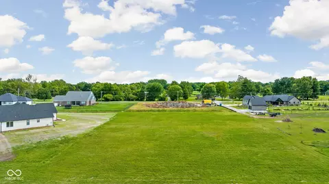 5872 Gibbs Rd, Plainfield, IN 46168