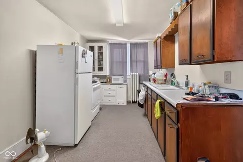 Kitchen - 147 E King St, Franklin, IN 46131 photo 3 of 6
