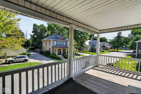 Exterior - 147 E King St, Franklin, IN 46131 photo 8 of 11