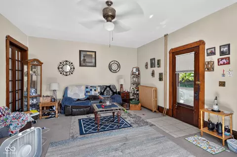 Living - 147 E King St, Franklin, IN 46131 photo 2 of 5