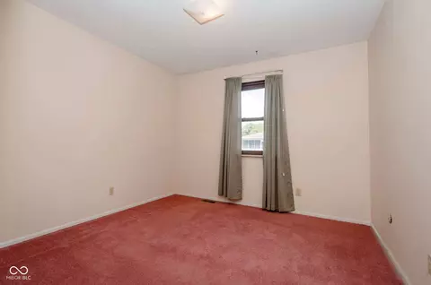 Bedroom - 2610 Maple Dr, New Castle, IN 47362 photo 2 of 3