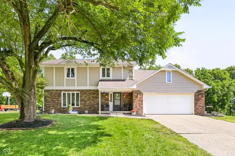 1720 Ridge Hill Ln, Indianapolis, IN 46217
